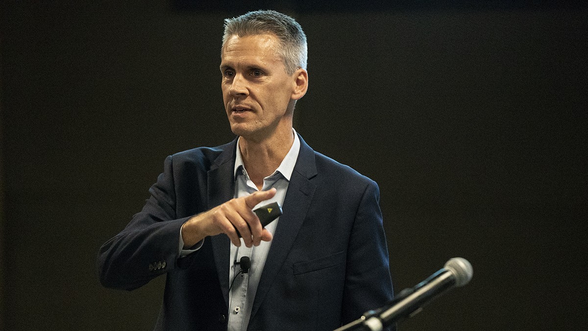 Professor Jason Mattingley