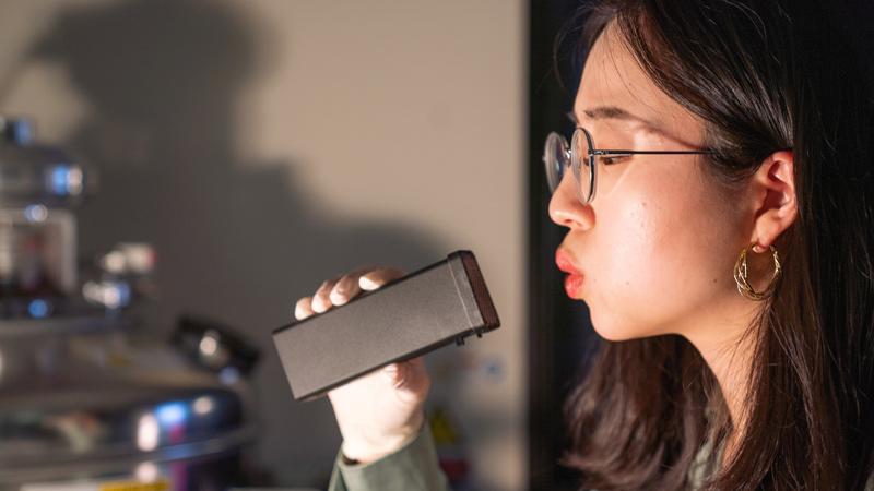 PhD student Shiyu Wei holding the Ketowhistle