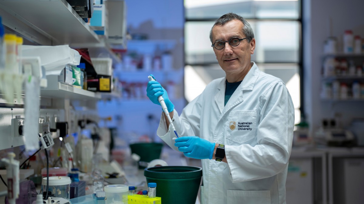 Professor Thomas Preiss in the lab