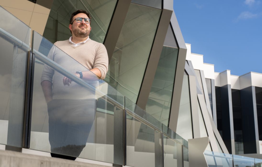 ANU Professor Mark Polizzotto. Photo: Jack Fox/ANU Man in front of a building