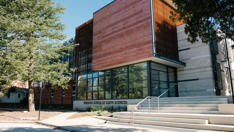 Research School of Earth Sciences