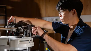 Dr Wei Wen Wong in a physics laboratory